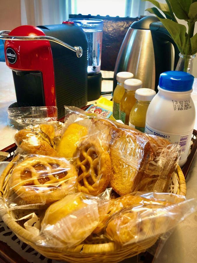 达兹格里奥别墅酒店 阿比亚诺德伊夫雷亚 外观 照片